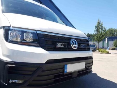 VW CRAFTER (2017+) – Sada pro osvětlení do mřížky chladiče