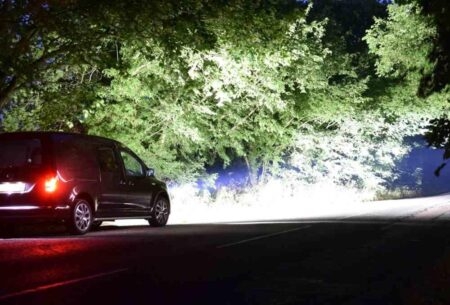VW CADDY (2015+) – Sada pro světlení do mřížky chladiče
