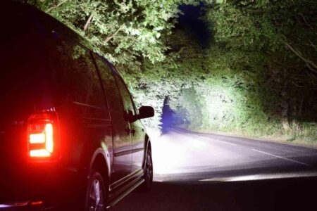 VW CADDY (2015+) – Sada pro světlení do mřížky chladiče