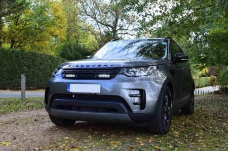 LAND ROVER DISCOVERY 5 – Sada pro osvětlení do mřížky chladiče