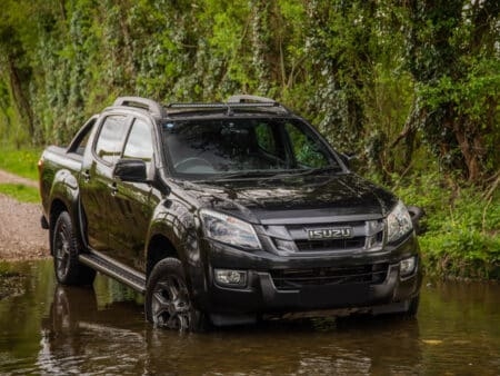 Isuzu D-Max – sada pro střešní uchycení světlometů (s hagusy)