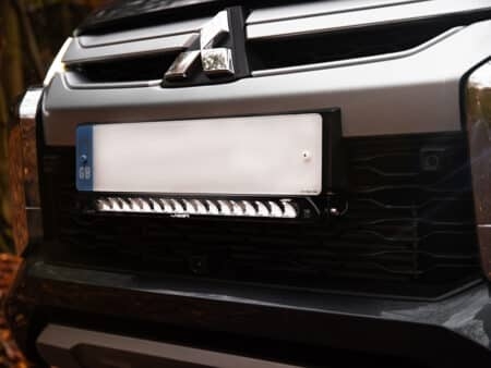 Mitsubishi L200 (2016+) – Sada pro světlomety Linear-18