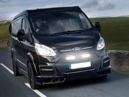 FORD TRANSIT CUSTOM (2012+) – Sada pro osvětlení do mřížky chladiče