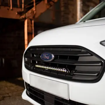 FORD TRANSIT CONNECT (2018+) – Kit do mřížky pro světlomety