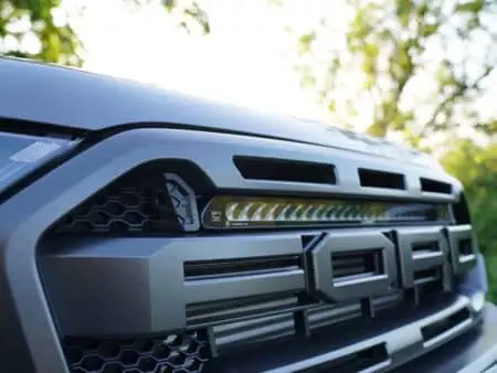 Ford Ranger Raptor (2018+) – sada pro osvětlení do mřížky chladiče