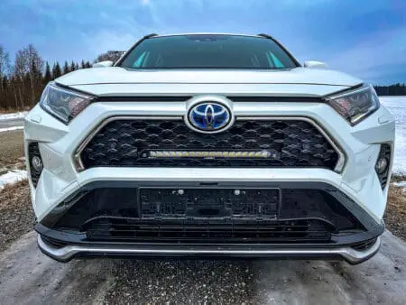 Toyota RAV4 Plug-In Hybrid 2020+ – Sada pro osvětlení do mřížky chladiče