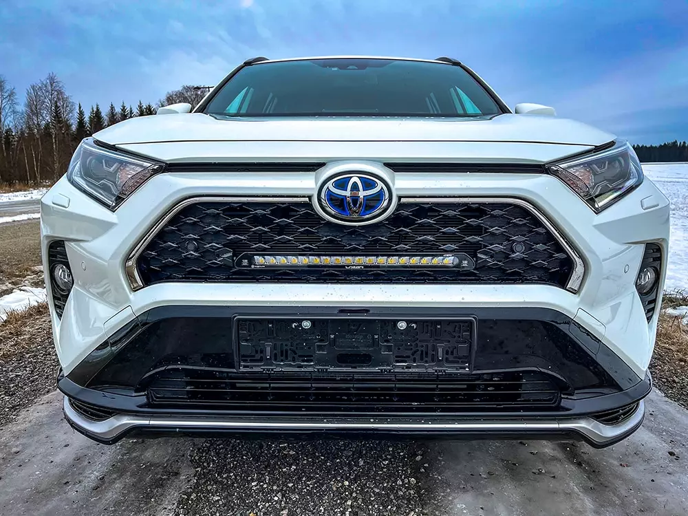 Toyota RAV4 Plug-In Hybrid 2020+ – Sada pro osvětlení do mřížky chladiče