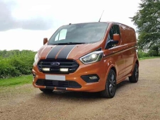 FORD TRANSIT CUSTOM (2018+) – Sada pro osvětlení do mřížky chladiče