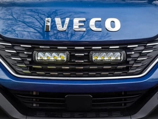 Iveco Daily (2019+) – sada pro osvětelní do mřížky chladiče