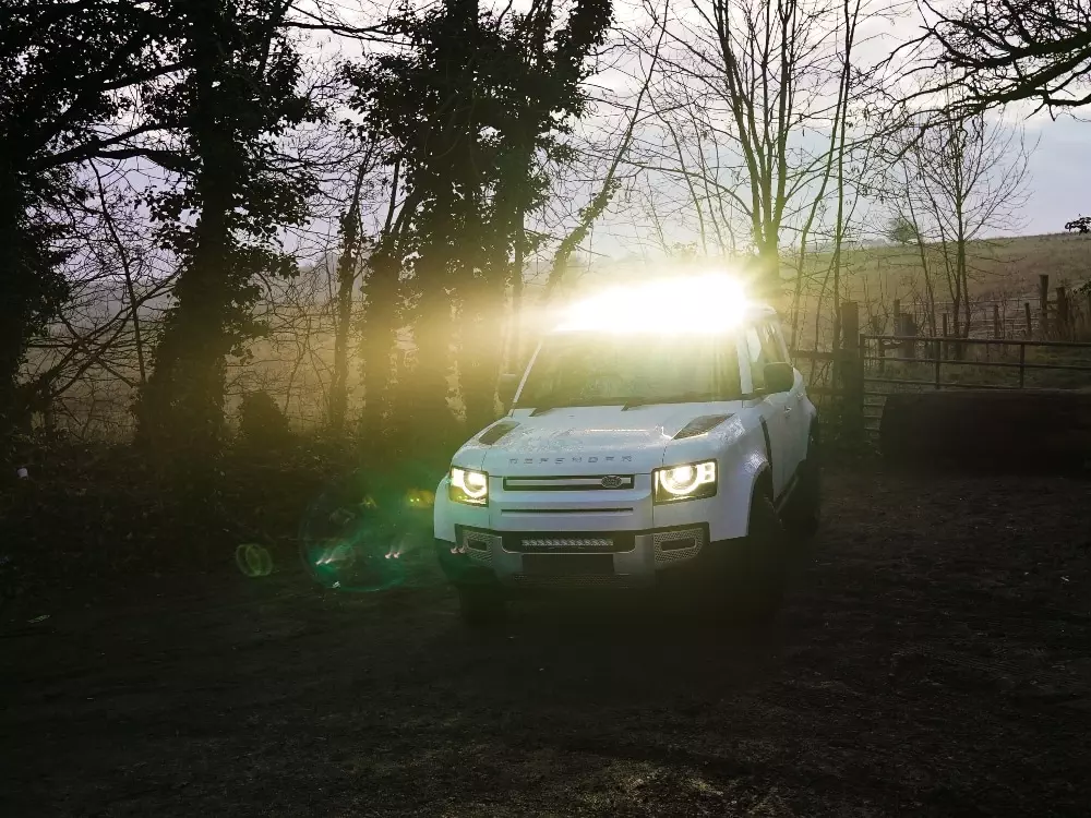 Land Rover Defender (2020+) sada pro montáž světlometů na střechu
