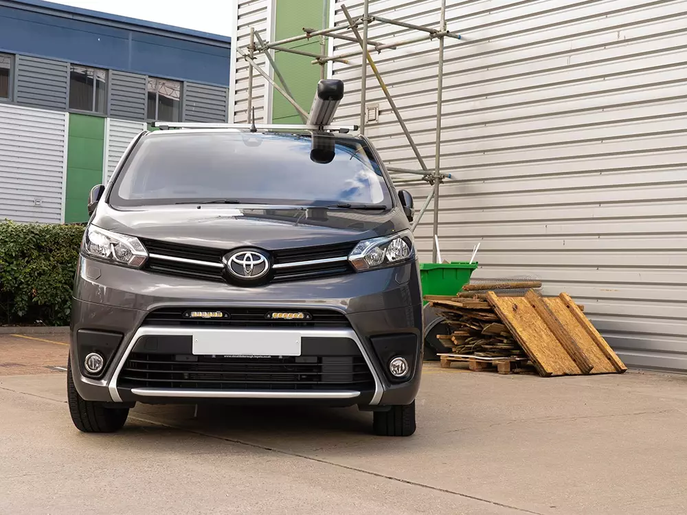 Toyota Proace (2016+) – Sada pro světlomety do mřížky nárazníku