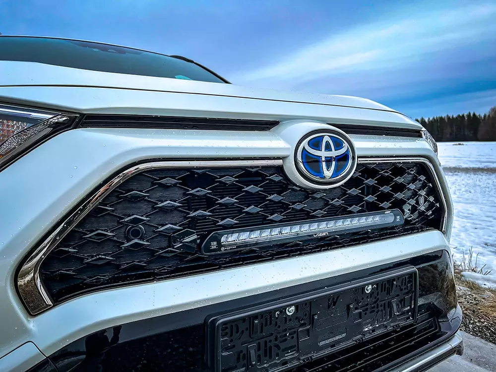 Toyota RAV4 Plug-In Hybrid 2020+ – Sada pro osvětlení do mřížky chladiče